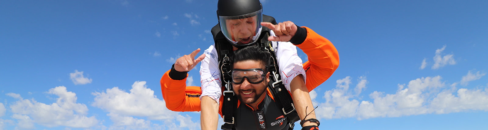 sky-dive-front-img