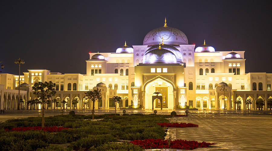 qasr al watan night