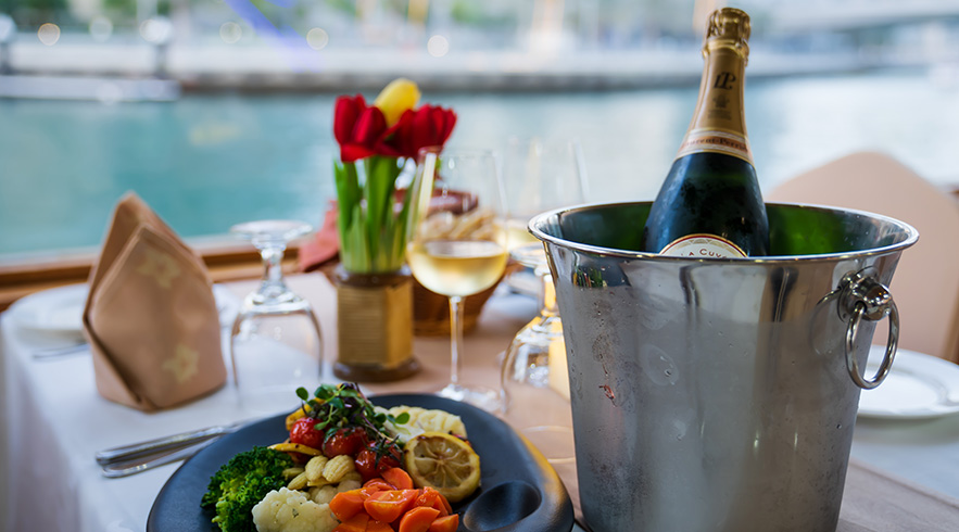Dhow-cruise-dinner-2